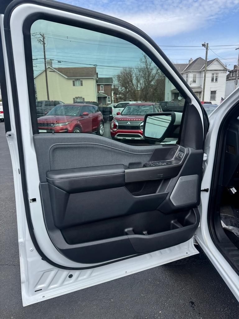 Ford F-150 SuperCrew 139" Lariat 4WD 2022