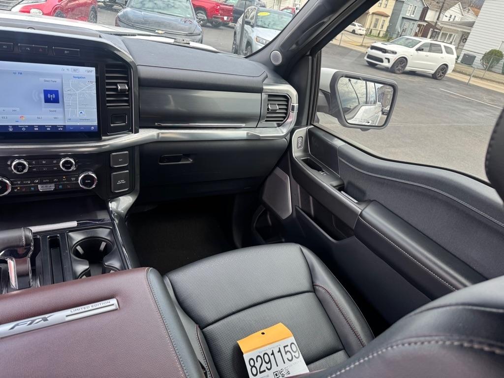 Ford F-150 SuperCrew 139" Lariat 4WD 2022