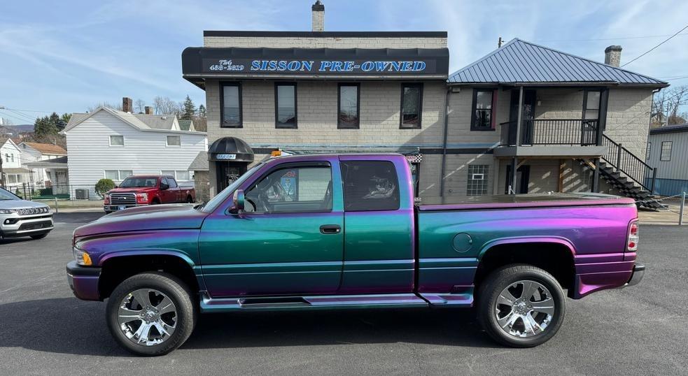 Dodge Ram 1500 ST Club Cab 6.5-ft. Bed 4WD 1997