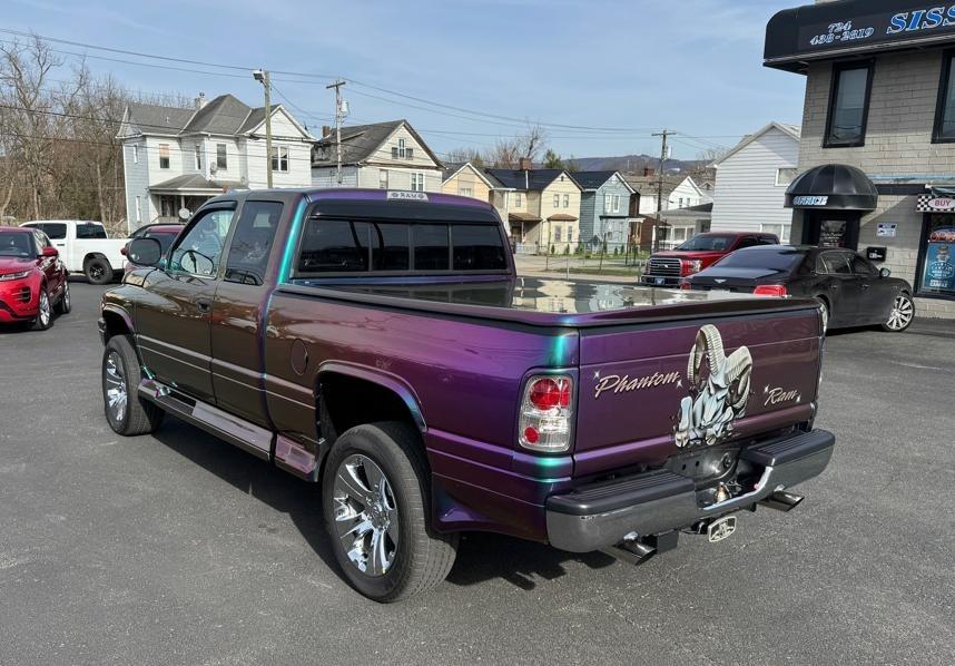 Dodge Ram 1500 ST Club Cab 6.5-ft. Bed 4WD 1997