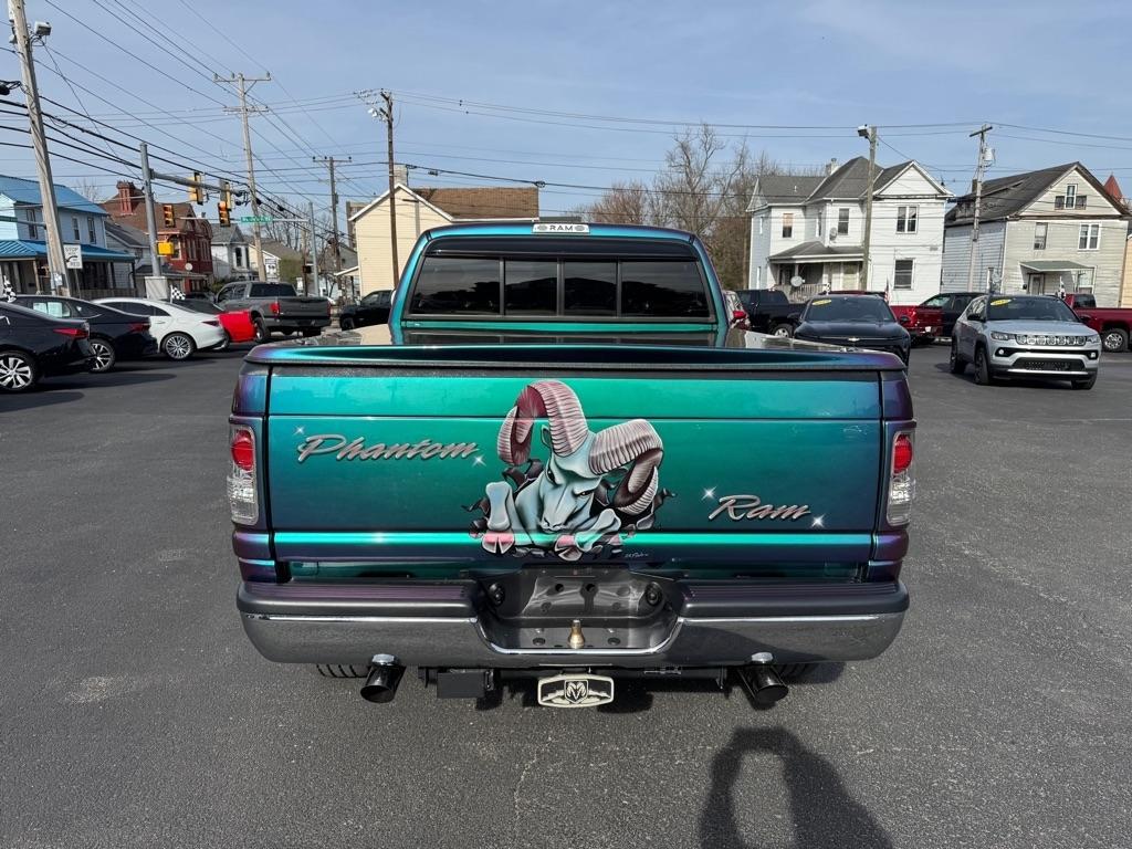 Dodge Ram 1500 ST Club Cab 6.5-ft. Bed 4WD 1997