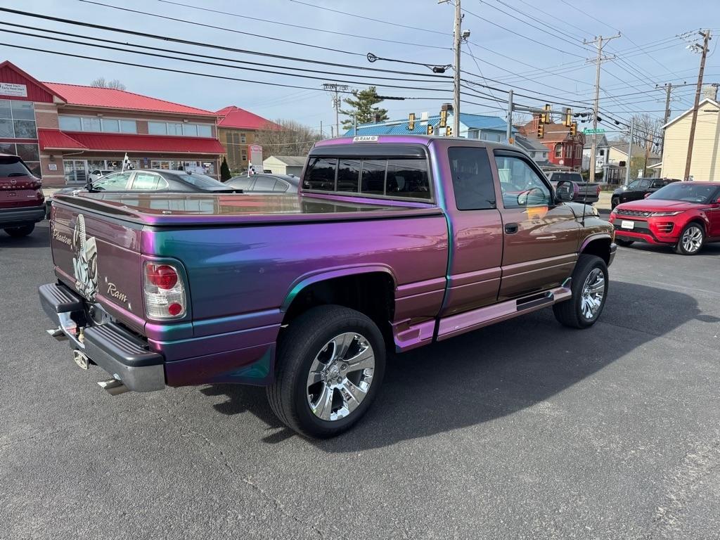 Dodge Ram 1500 ST Club Cab 6.5-ft. Bed 4WD 1997