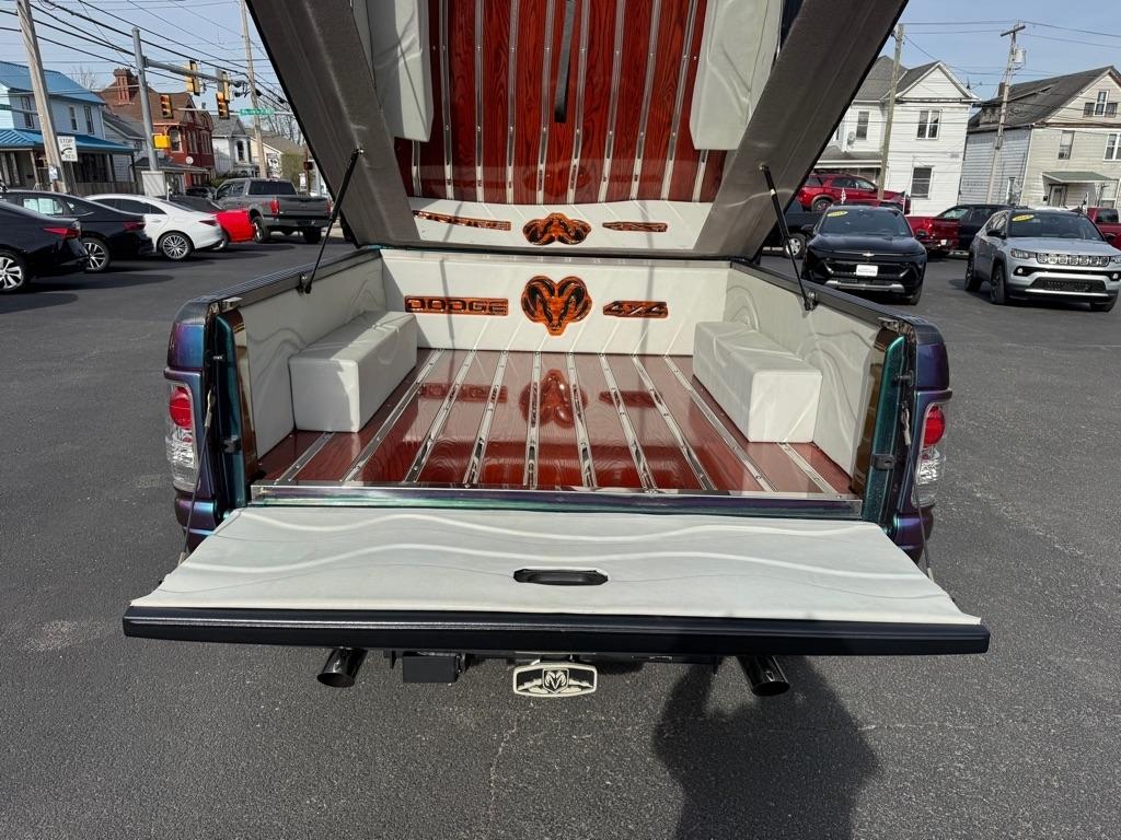 Dodge Ram 1500 ST Club Cab 6.5-ft. Bed 4WD 1997