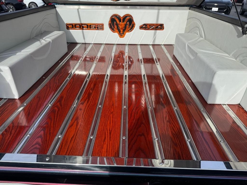 Dodge Ram 1500 ST Club Cab 6.5-ft. Bed 4WD 1997