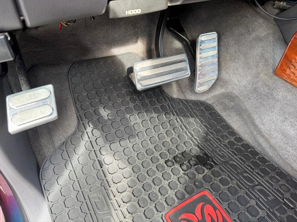 Dodge Ram 1500 ST Club Cab 6.5-ft. Bed 4WD 1997