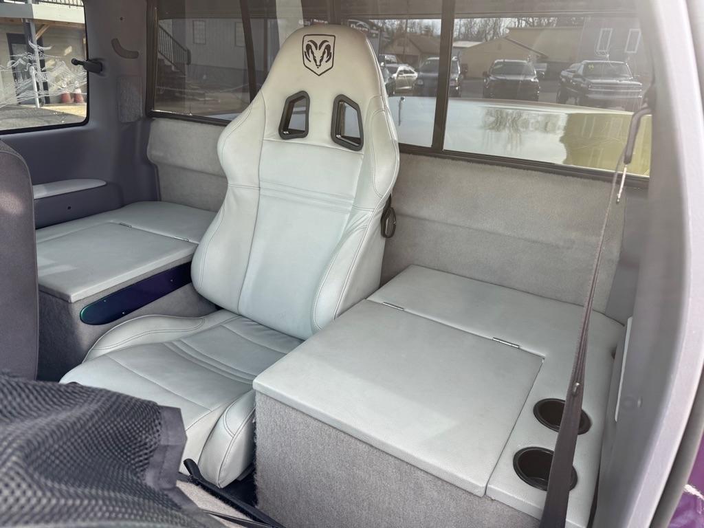 Dodge Ram 1500 ST Club Cab 6.5-ft. Bed 4WD 1997