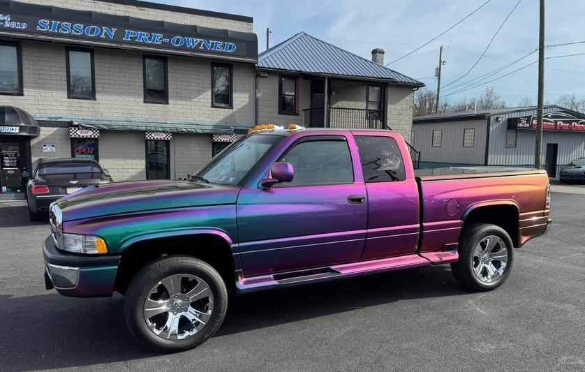 Dodge Ram 1500 ST Club Cab 6.5-ft. Bed 4WD 1997