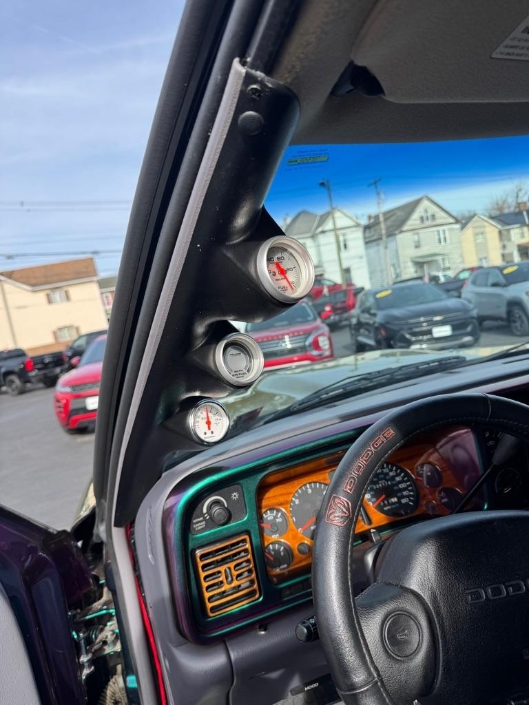 Dodge Ram 1500 ST Club Cab 6.5-ft. Bed 4WD 1997