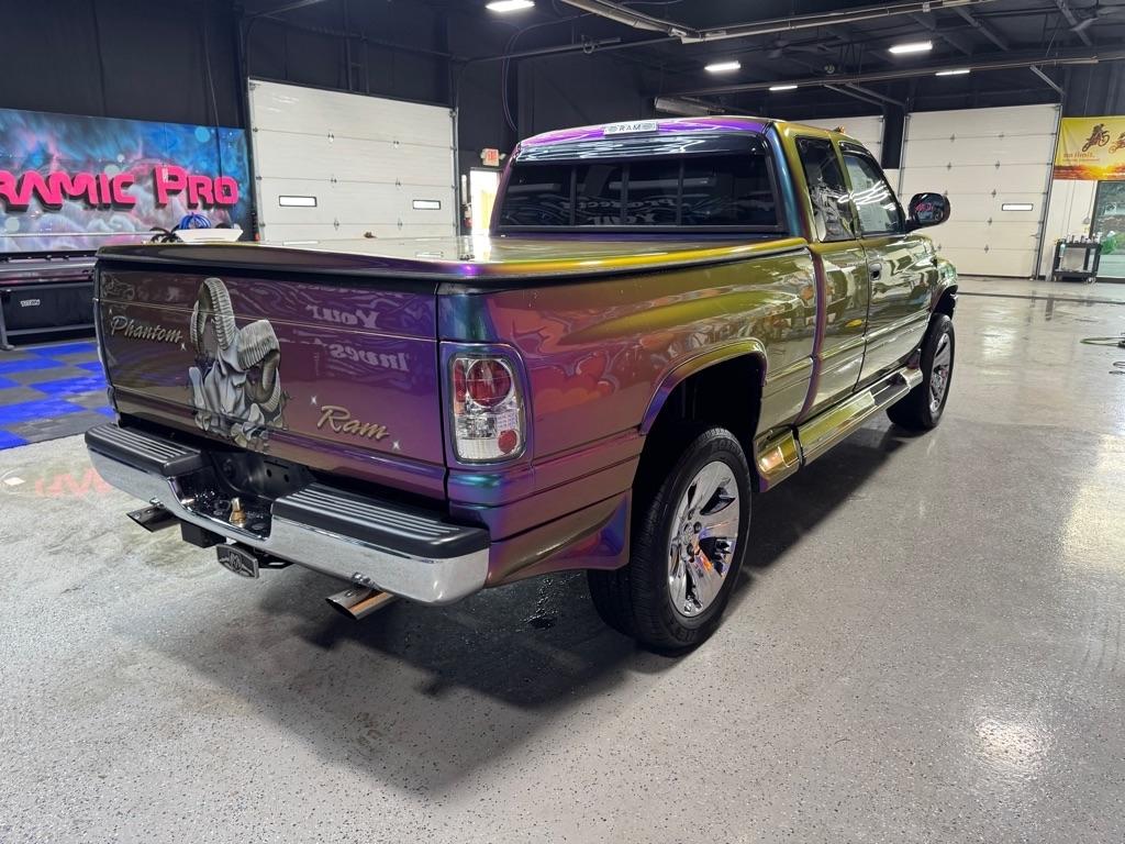 Dodge Ram 1500 ST Club Cab 6.5-ft. Bed 4WD 1997