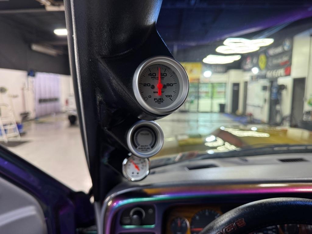 Dodge Ram 1500 ST Club Cab 6.5-ft. Bed 4WD 1997
