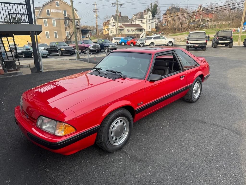 Ford Mustang LX 5.0L hatchback 1990