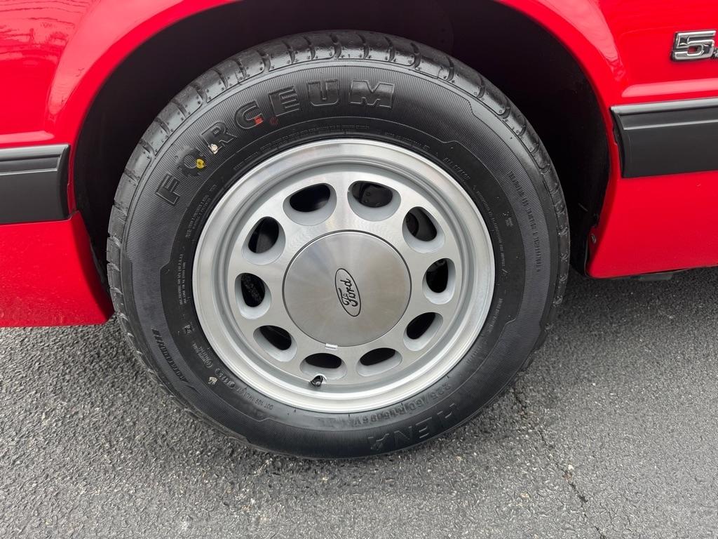 Ford Mustang LX 5.0L hatchback 1990