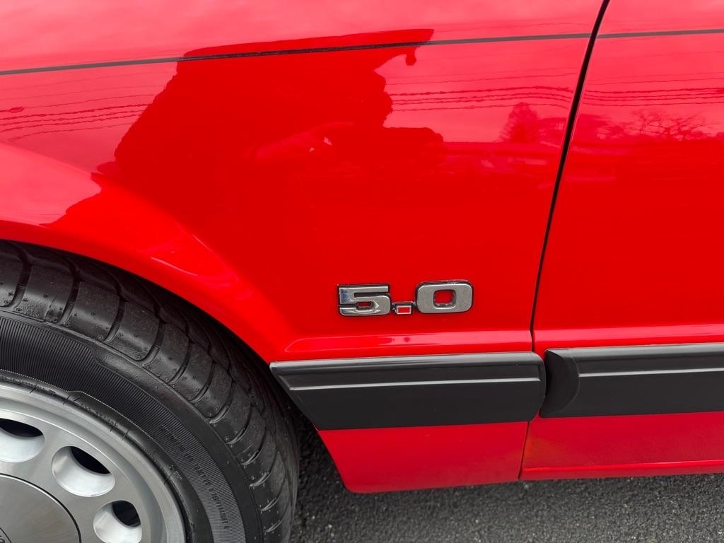 Ford Mustang LX 5.0L hatchback 1990