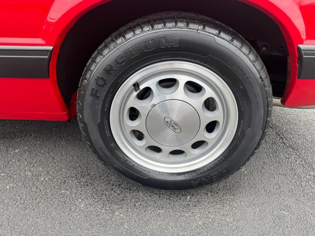 Ford Mustang LX 5.0L hatchback 1990