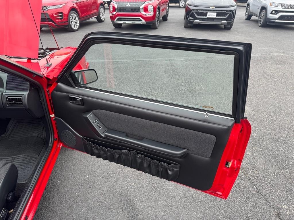 Ford Mustang LX 5.0L hatchback 1990