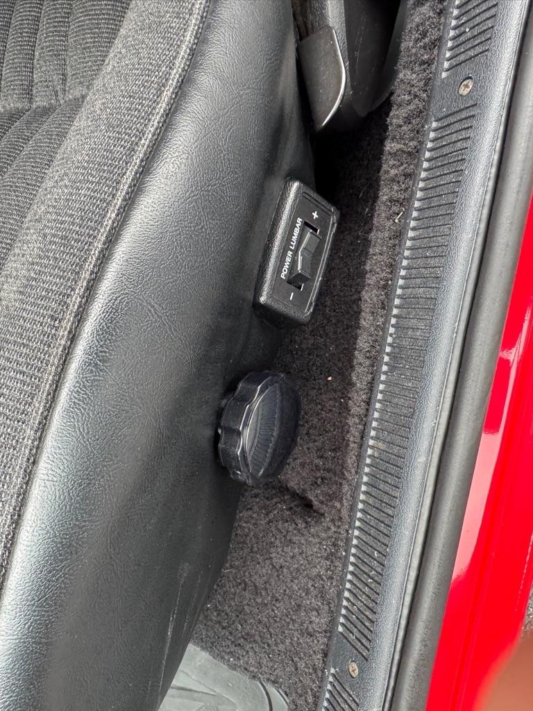 Ford Mustang LX 5.0L hatchback 1990