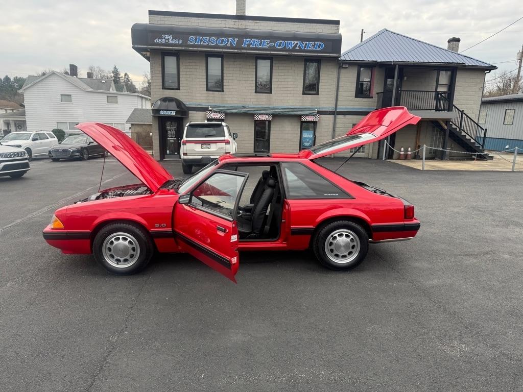 Ford Mustang LX 5.0L hatchback 1990