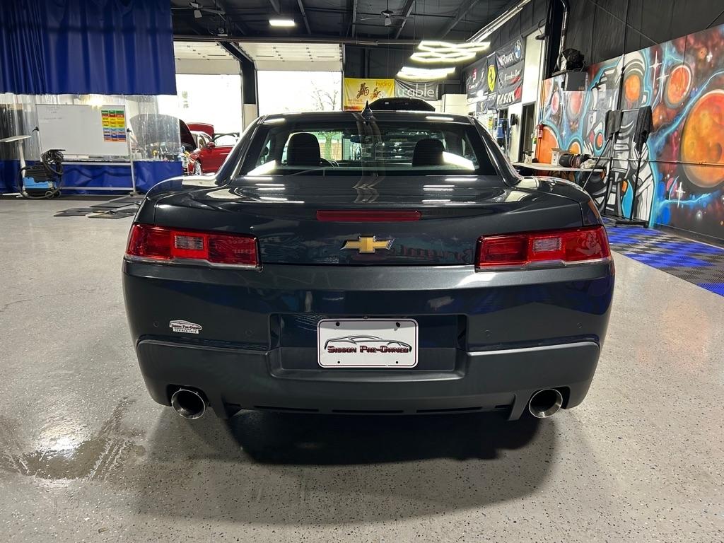 View vehicle photo 5