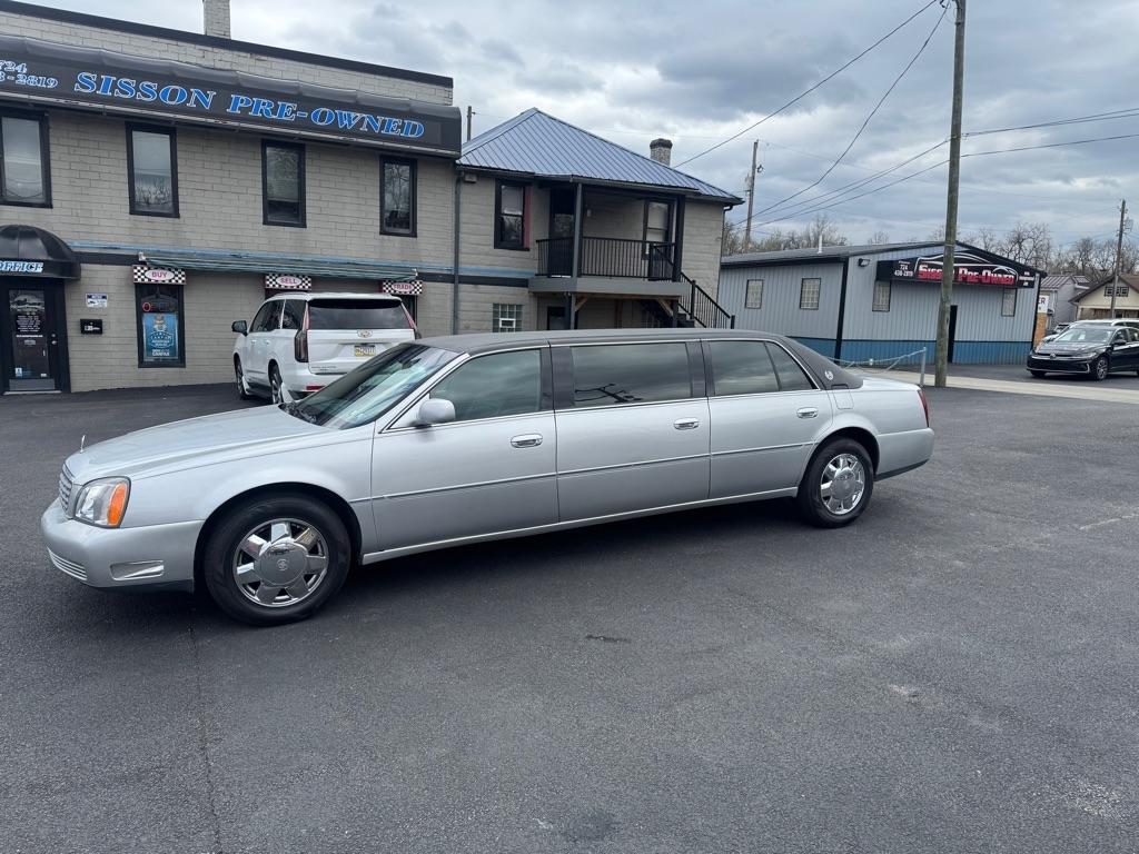 2001 Cadillac DTS Professional 4dr Sdn Limousine