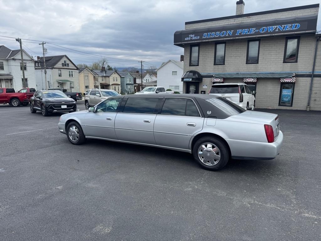 Cadillac DTS Professional 4dr Sdn Limousine 2001