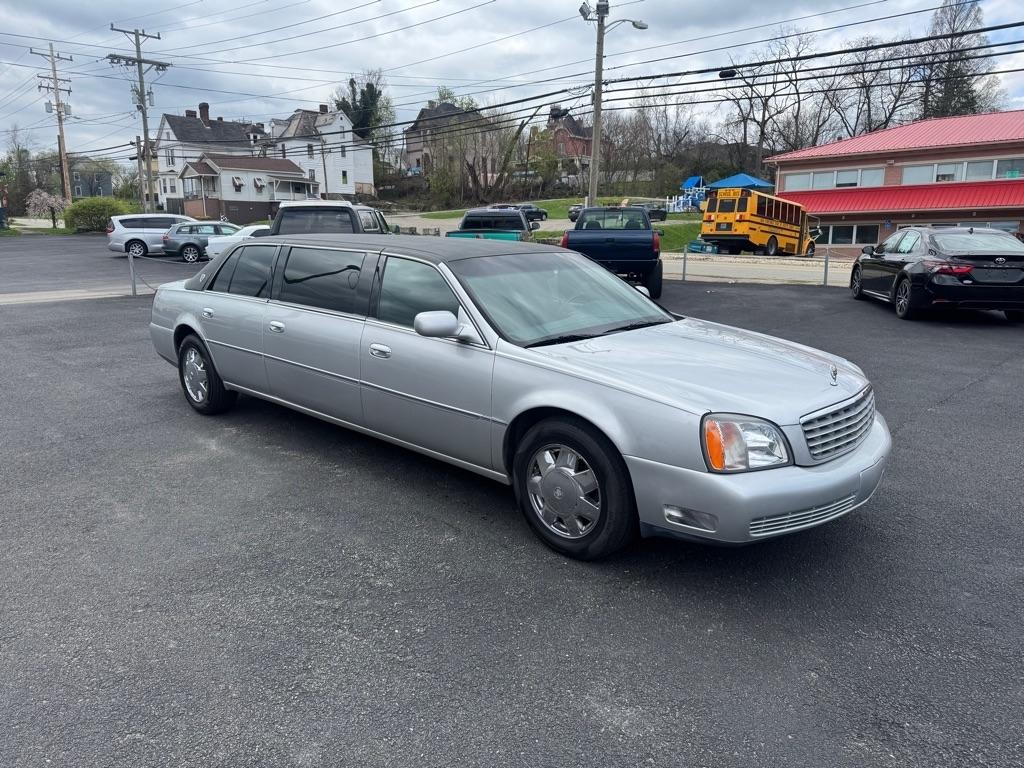 Cadillac DTS Professional 4dr Sdn Limousine 2001