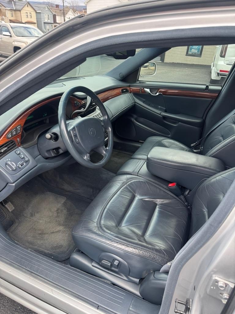 Cadillac DTS Professional 4dr Sdn Limousine 2001