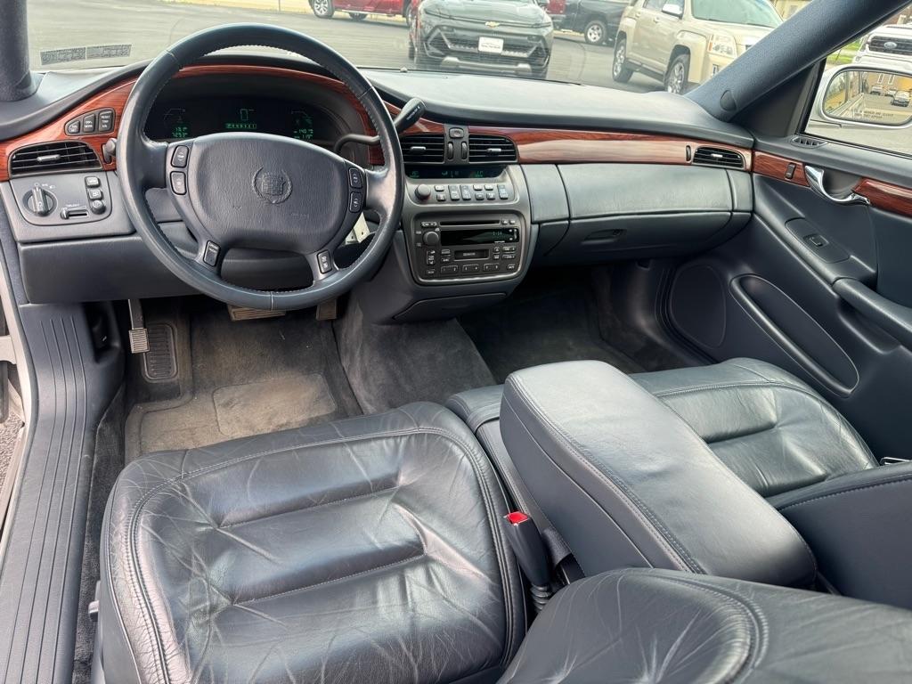 Cadillac DTS Professional 4dr Sdn Limousine 2001