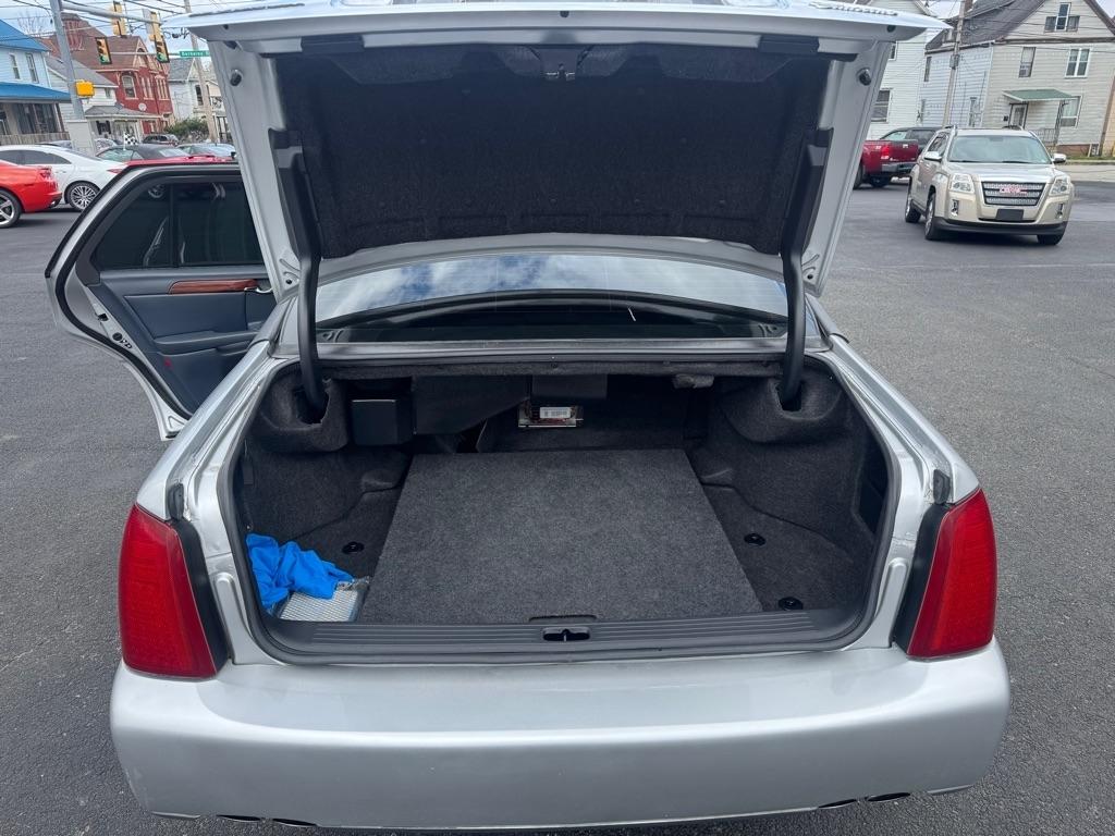 Cadillac DTS Professional 4dr Sdn Limousine 2001