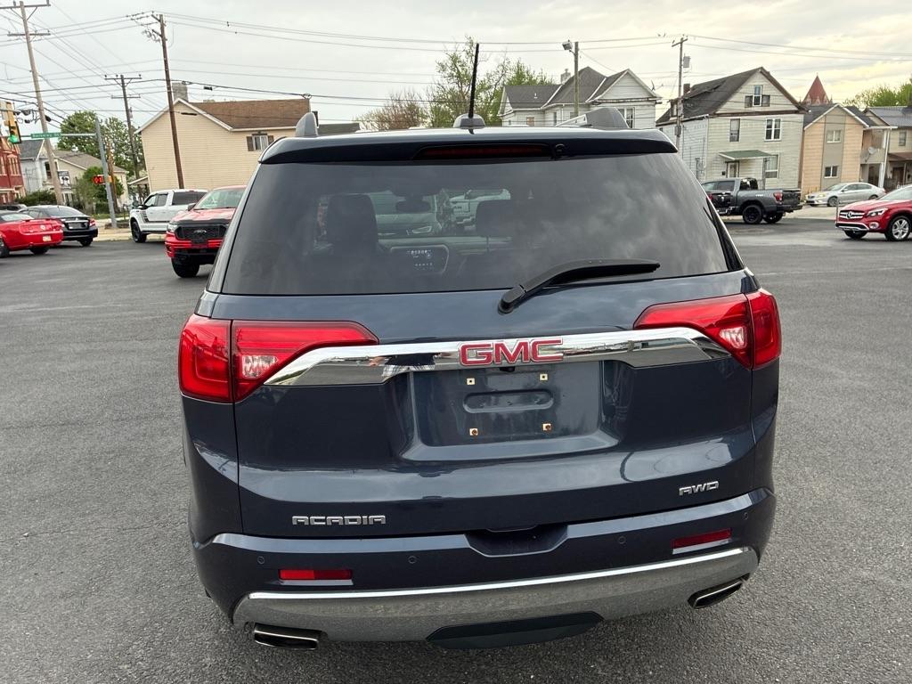 GMC Acadia Denali AWD 2018