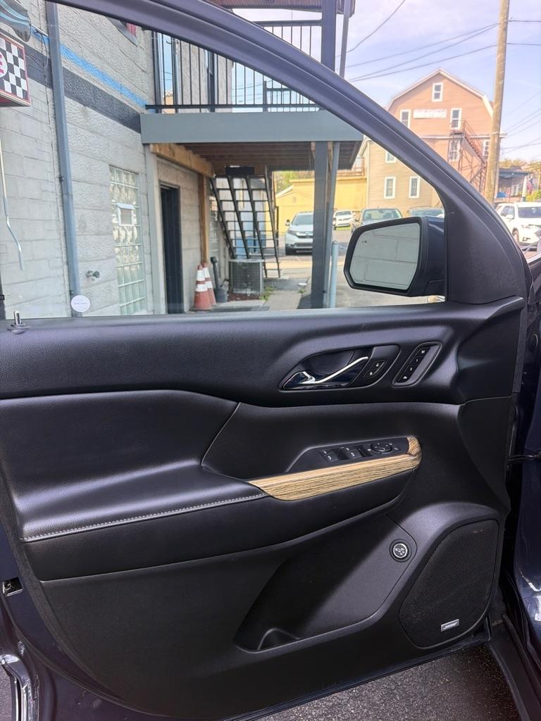 GMC Acadia Denali AWD 2018