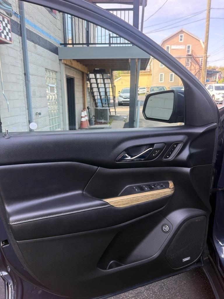 GMC Acadia Denali AWD 2018