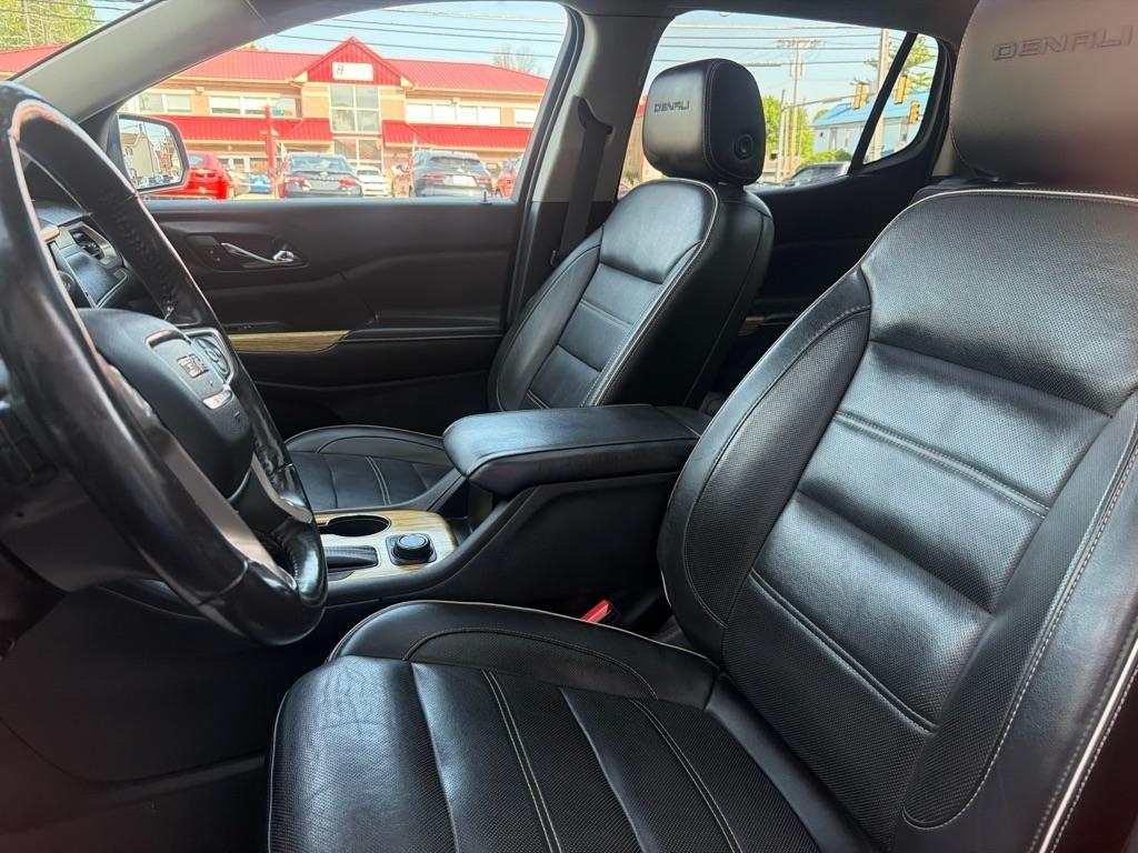 GMC Acadia Denali AWD 2018