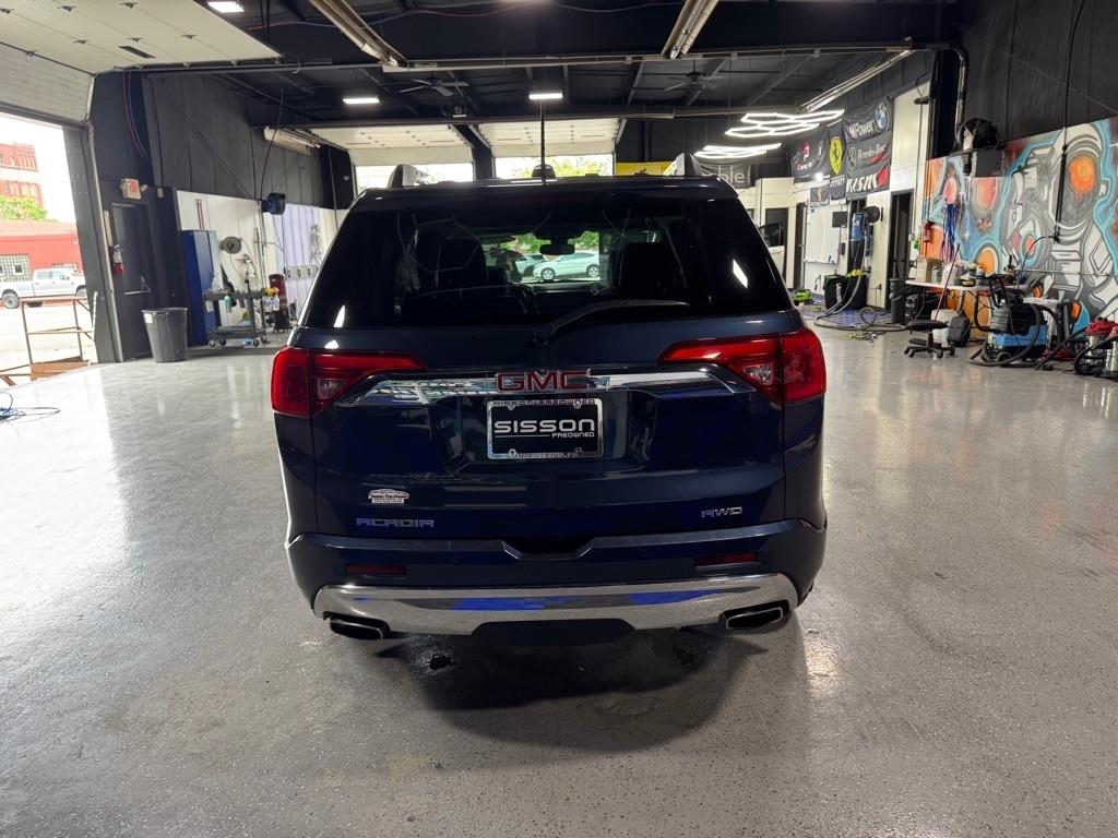 GMC Acadia Denali AWD 2018