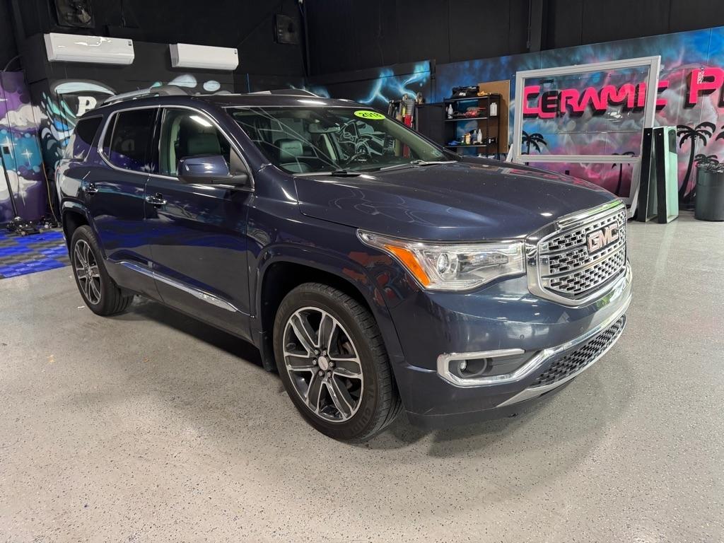 GMC Acadia Denali AWD 2018