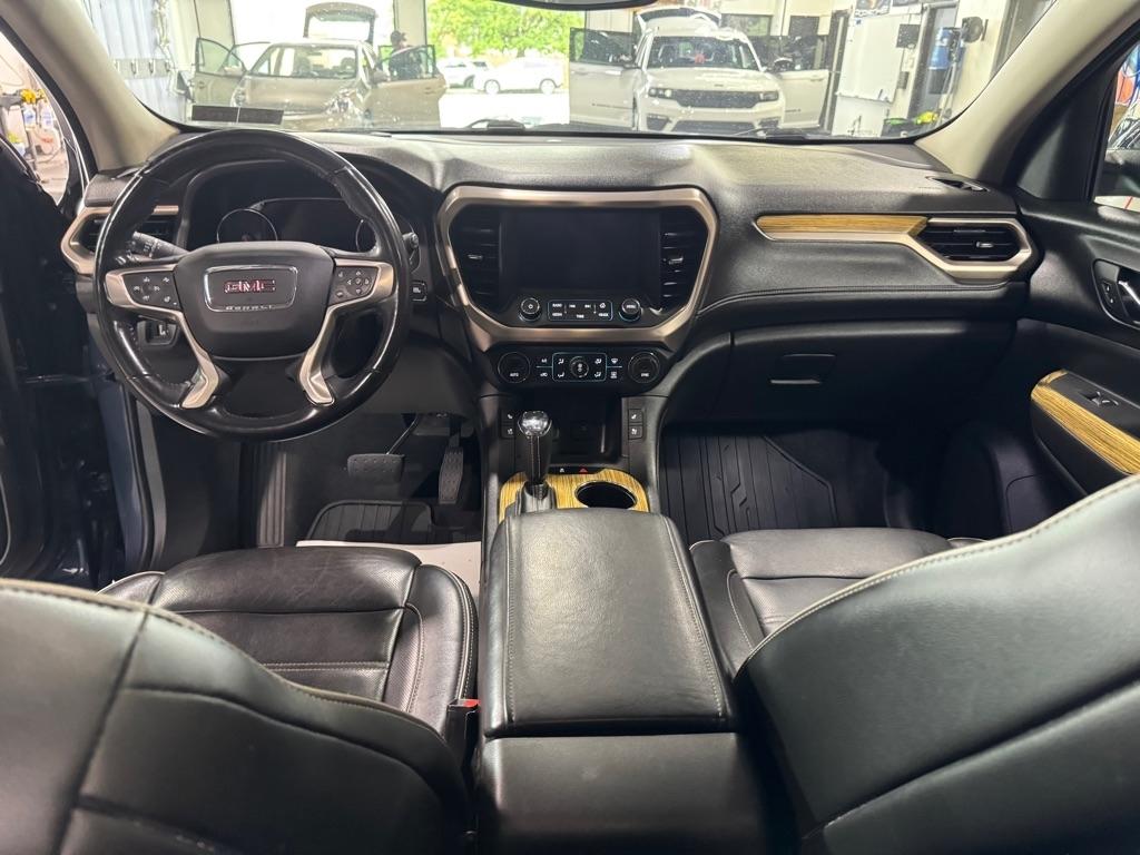 GMC Acadia Denali AWD 2018