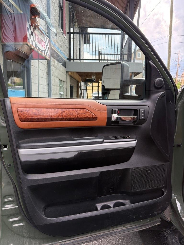 Toyota Tundra 1794 Edition CrewMax 4WD 5.7L FFV 2021