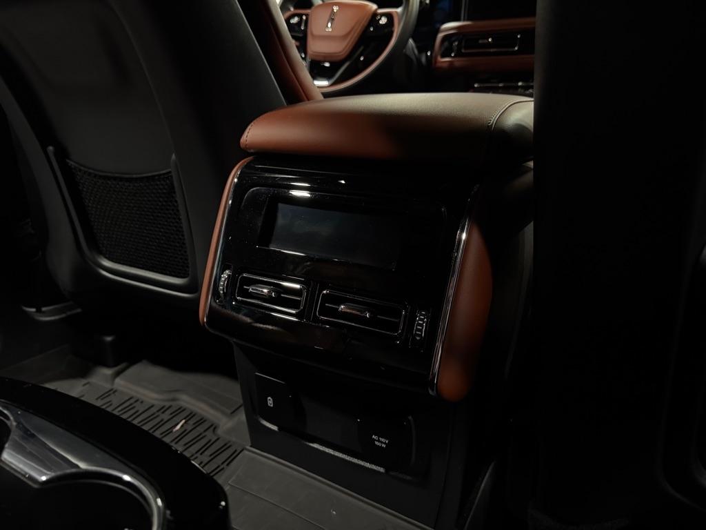 Lincoln Aviator Reserve AWD 2025