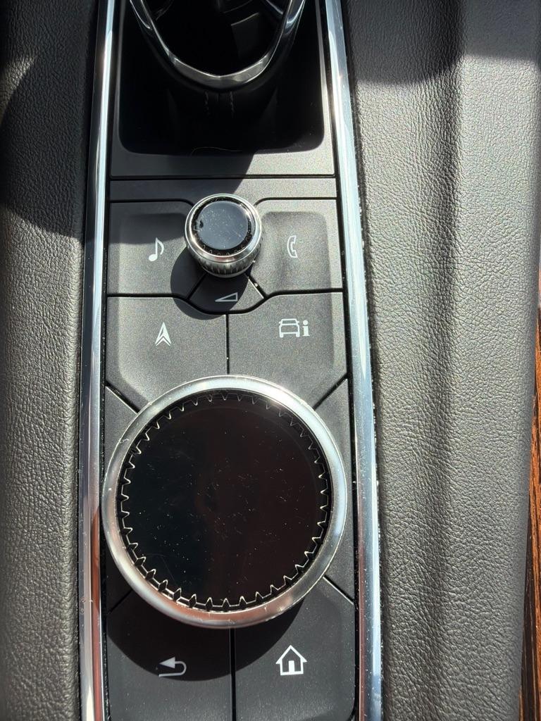 Cadillac Escalade Luxury 4WD 2022