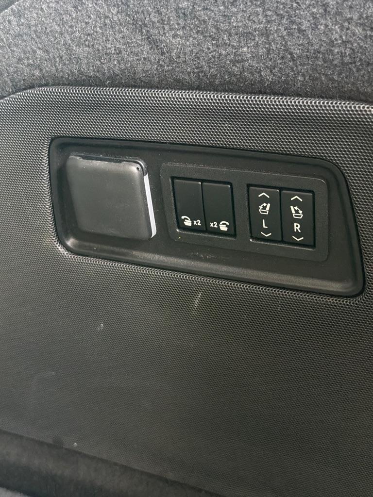 Cadillac Escalade Luxury 4WD 2022