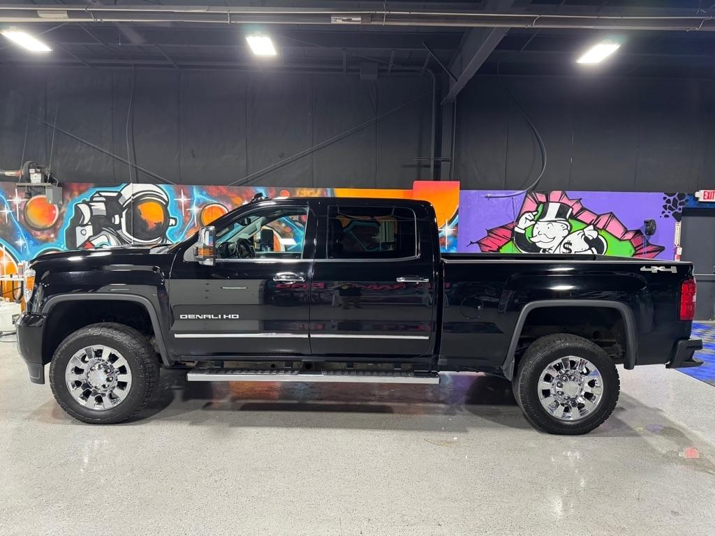 GMC Sierra 2500HD Denali Crew Cab 4WD 2016