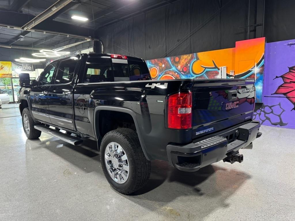 GMC Sierra 2500HD Denali Crew Cab 4WD 2016