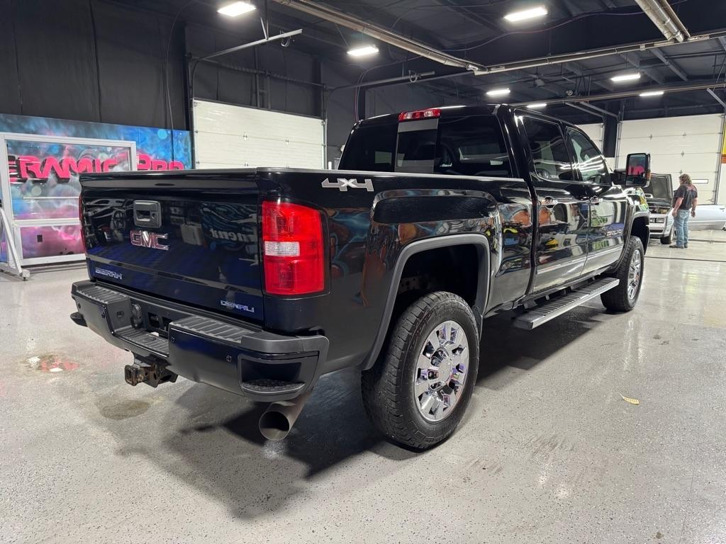 GMC Sierra 2500HD Denali Crew Cab 4WD 2016
