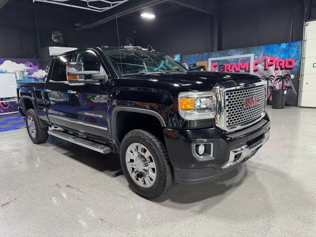 GMC Sierra 2500HD Denali Crew Cab 4WD 2016