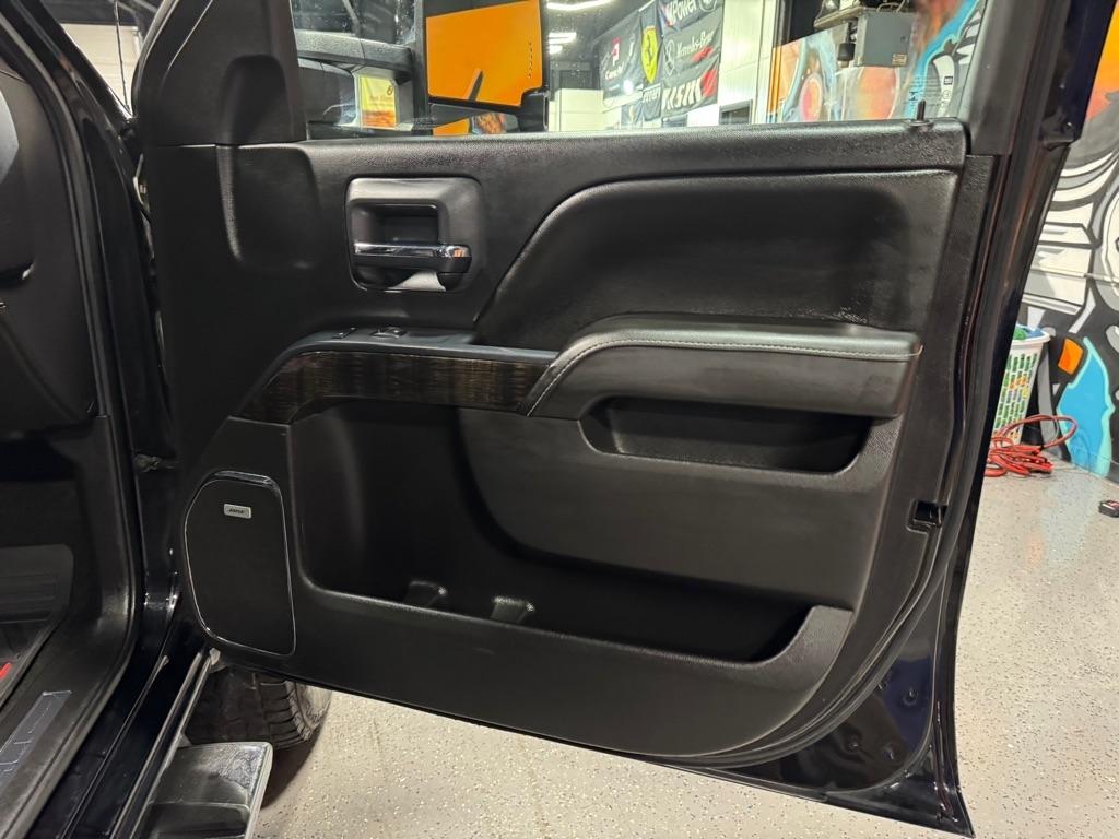 GMC Sierra 2500HD Denali Crew Cab 4WD 2016