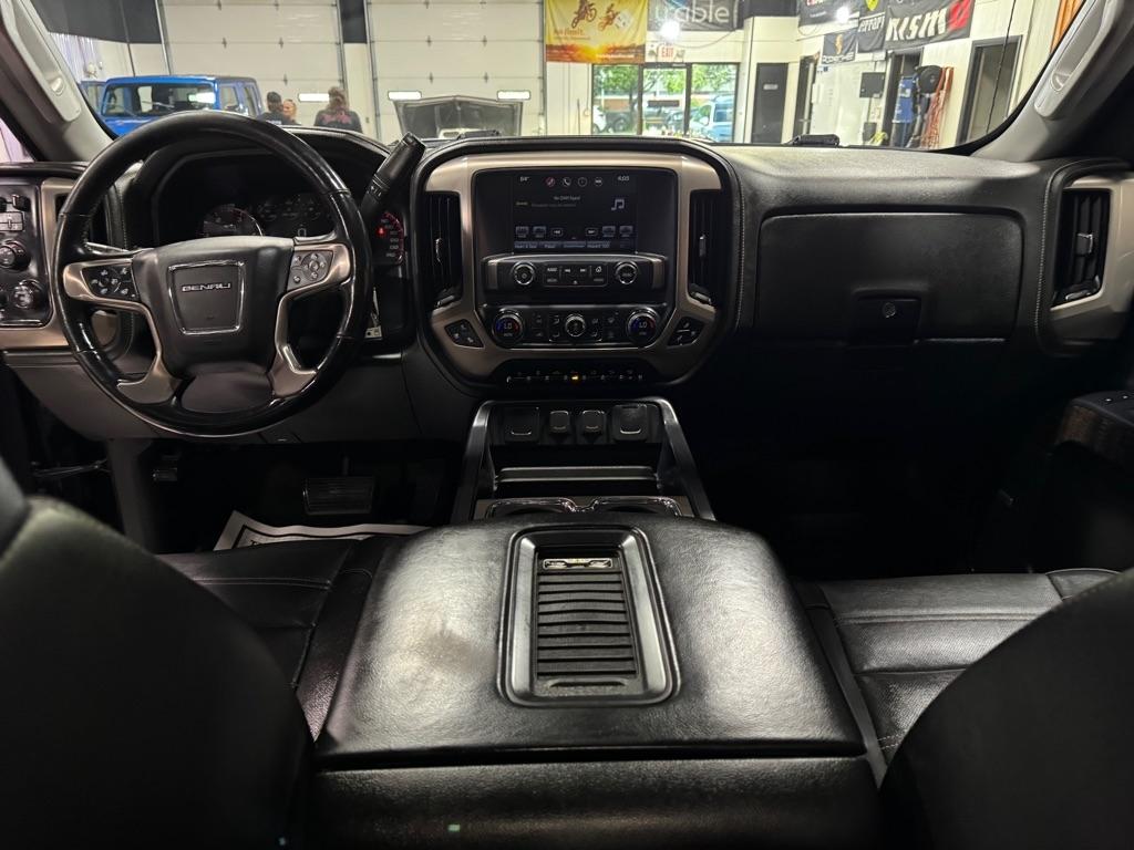 GMC Sierra 2500HD Denali Crew Cab 4WD 2016