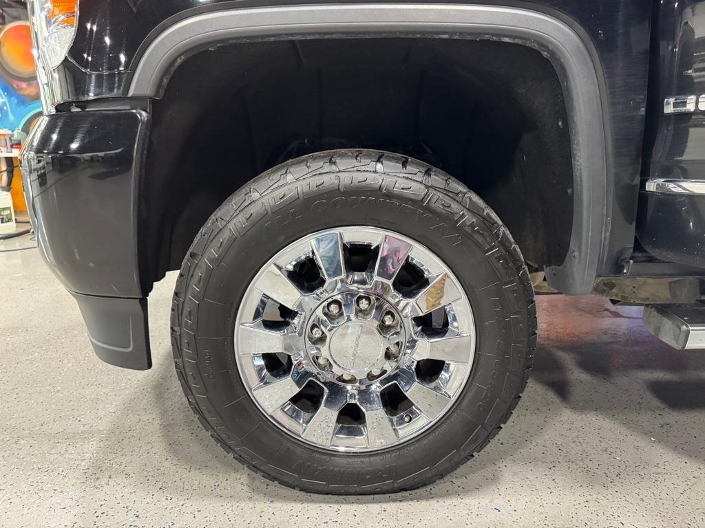 GMC Sierra 2500HD Denali Crew Cab 4WD 2016