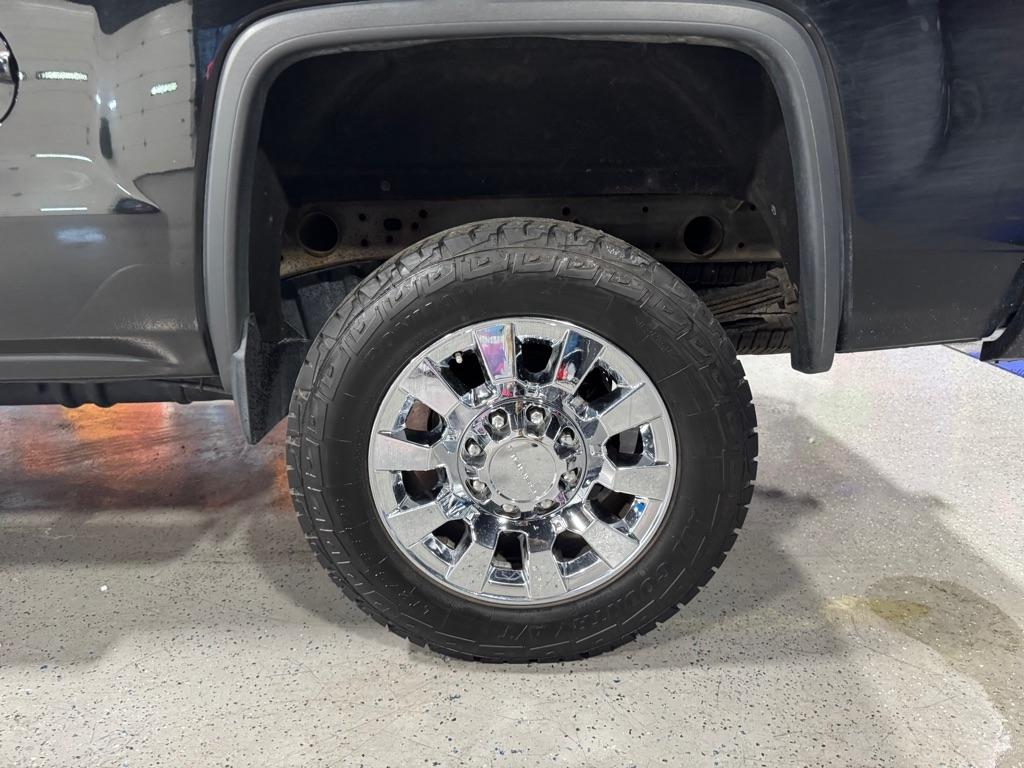 GMC Sierra 2500HD Denali Crew Cab 4WD 2016