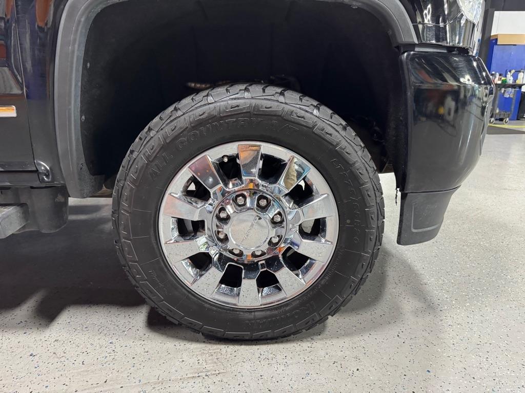 GMC Sierra 2500HD Denali Crew Cab 4WD 2016