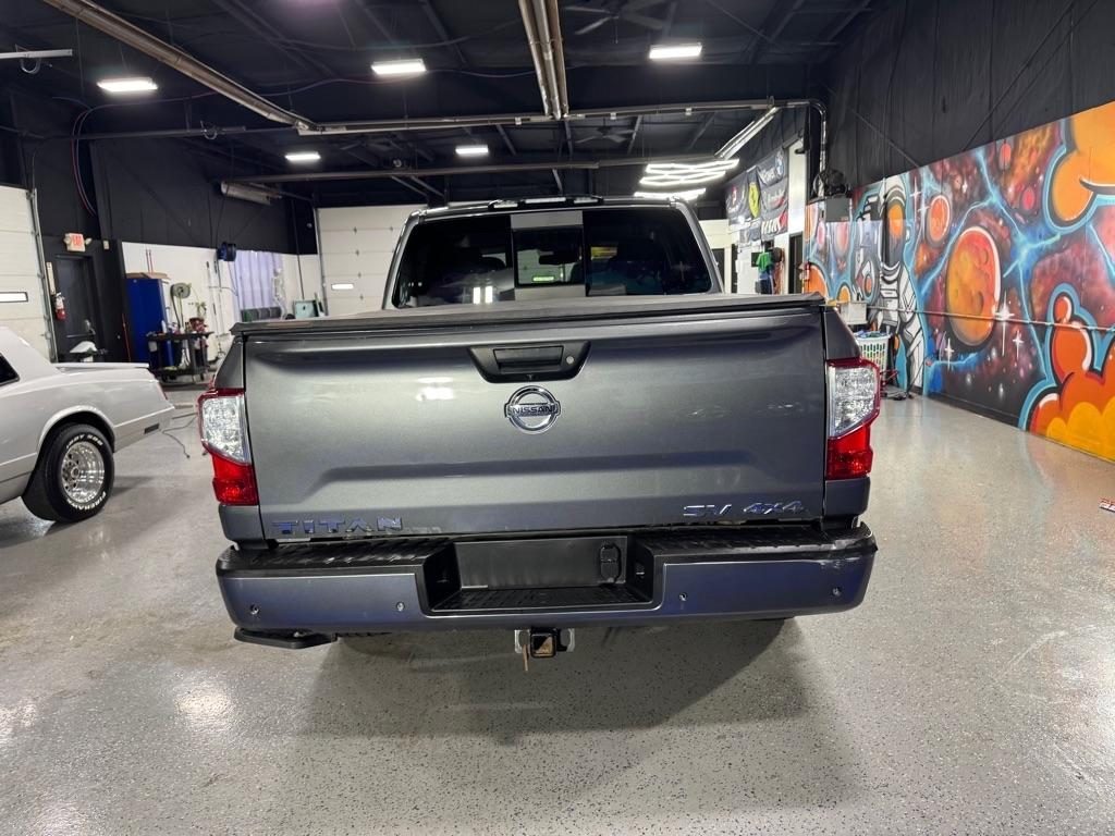 Nissan Titan SV Crew Cab 4WD 2021