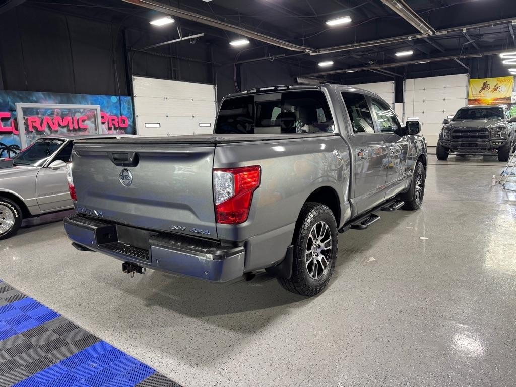Nissan Titan SV Crew Cab 4WD 2021